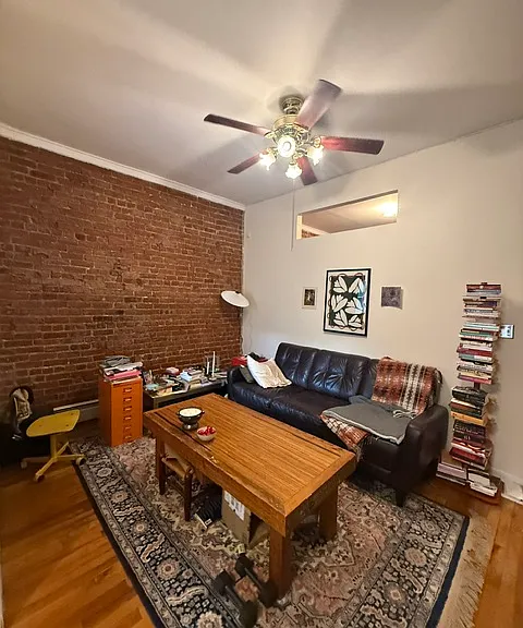 374 8th St #3B — Photo 2