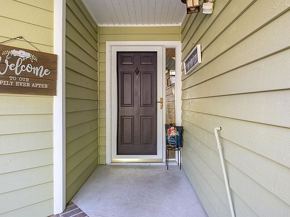 3rd image of 4548 Greenbriar Dr #4548