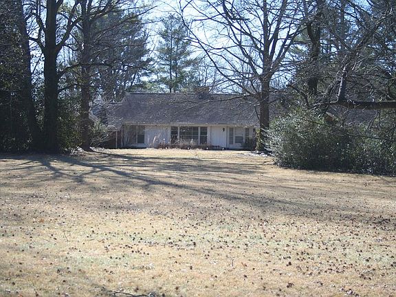 2nd image of 404 Minerva Dr