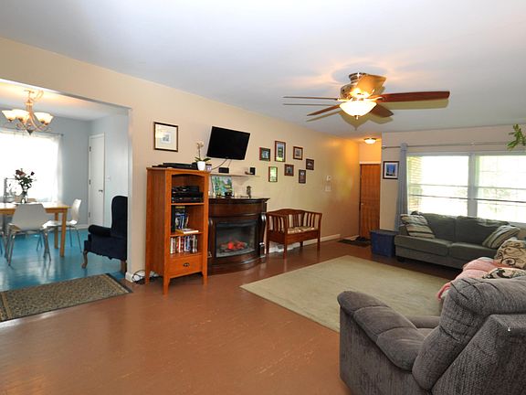 3rd image of 177 Electric Ave