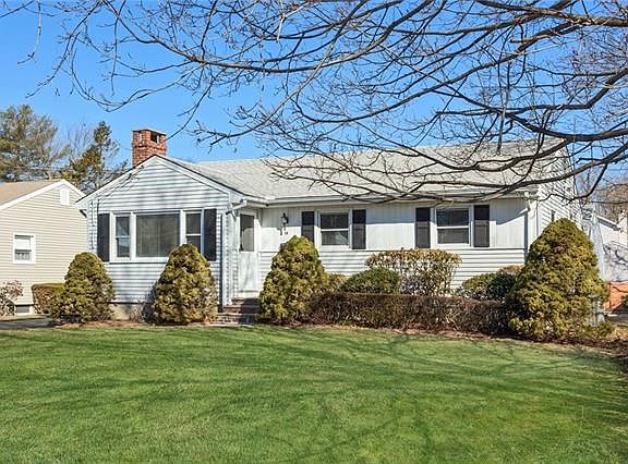 2nd image of 16 Newfield Ct