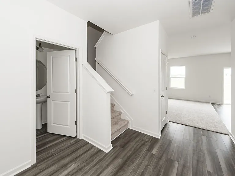 543 Polaris Way — Photo 3
