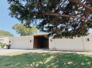 1010 Hillcrest Dr, Springville, UT 84663