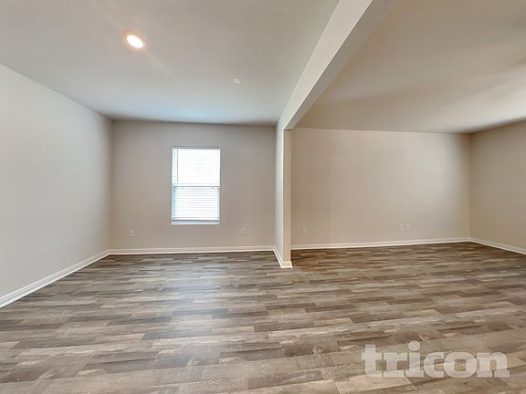 4th image of 10126 Cerritos Dr