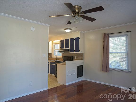 5th image of 416 E Union St