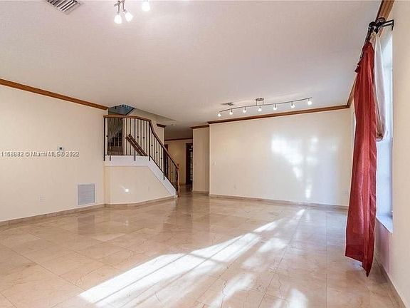 5th image of 10609 NW 54th St