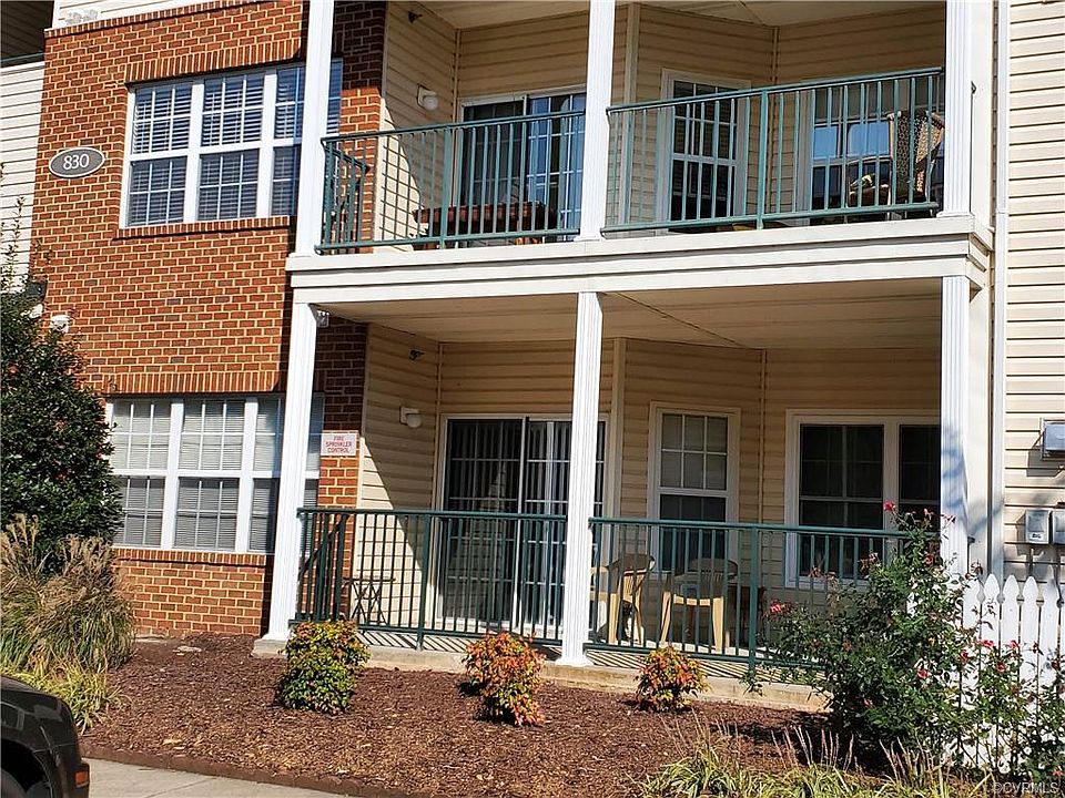 1st image of 830 Brassie Ln APT D