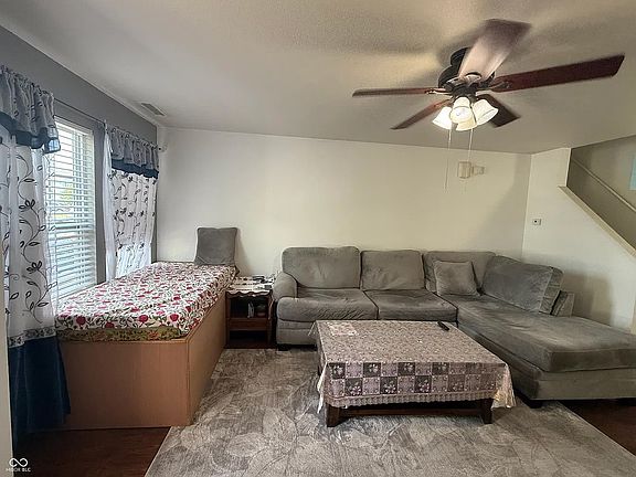4th image of 2875 Beethoven Ave