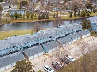 123 Southbrooke Dr APT 2, Waterloo, IA 50702