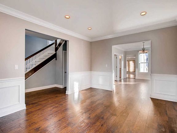 2nd image of 2715 S 60th Ct