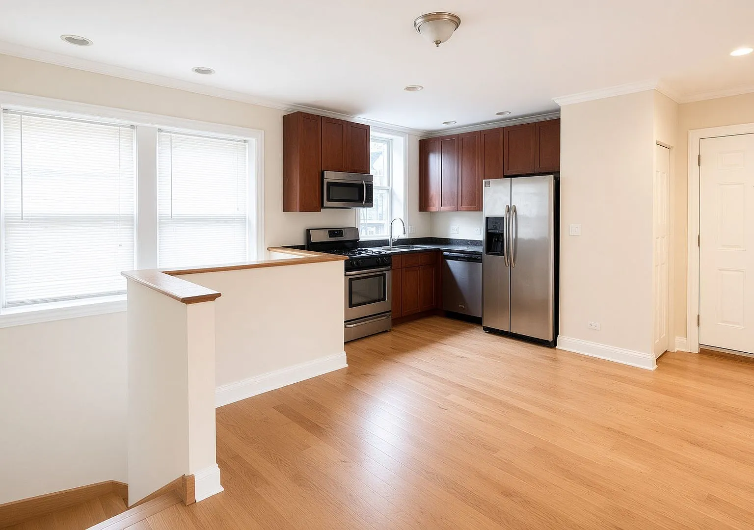 4017 N Central Park Ave — Photo 2