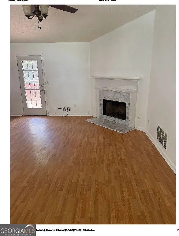 3 bed, 2.5 bath, 2148 sqft, $2,200 — Photo 3