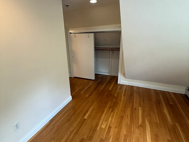 114 Pearl St — Photo 10