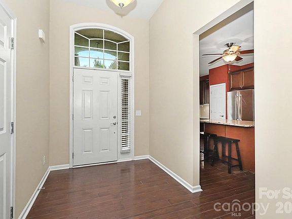 3rd image of 7419 Carolina Jessamine Ct