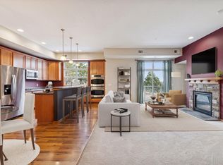 1244 County Road D E UNIT 106, Maplewood, MN 55109