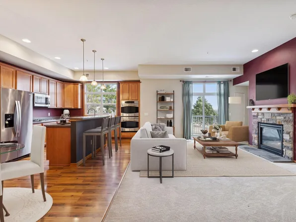 1244 County Road D E Unit 106, Maplewood, MN 55109