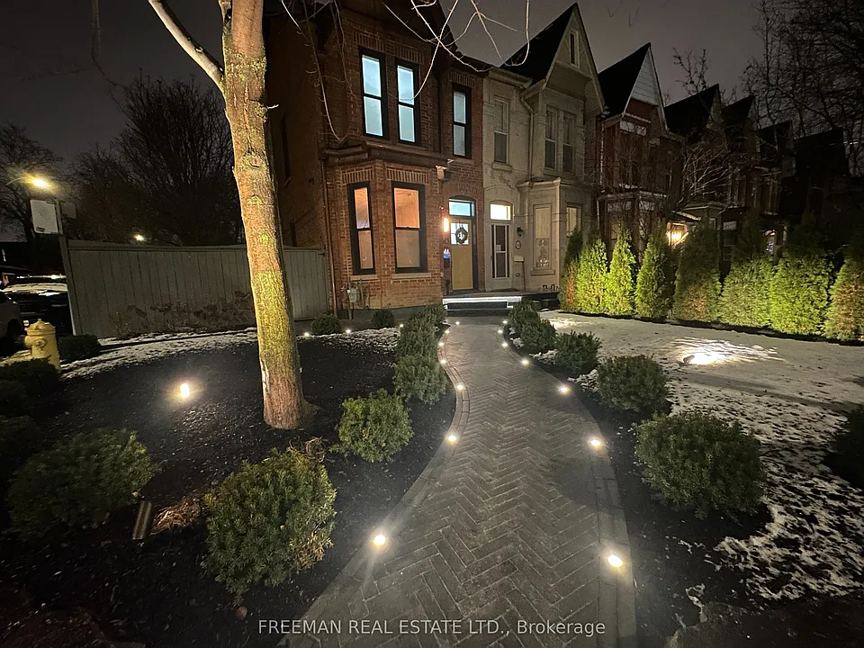 50 Russell St #2