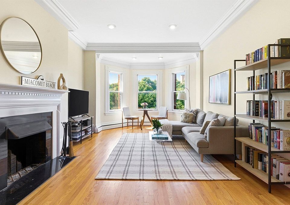 1st image of 320 Commonwealth Ave APT 41