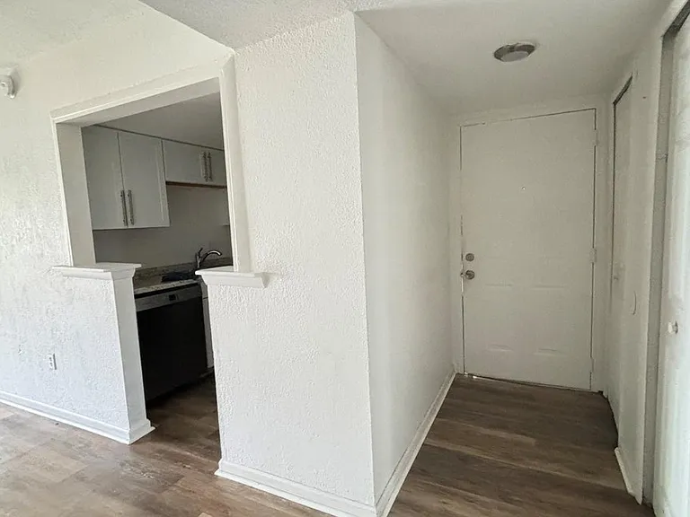 860 Sky Lake Cir #412 — Photo 15