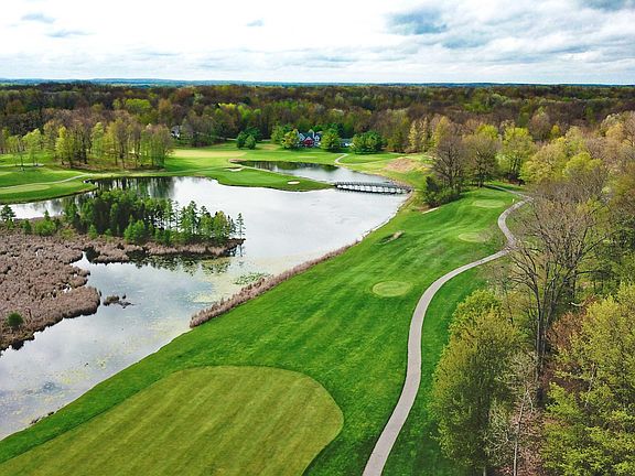 5th image of 9332 Stonebridge Dr #7