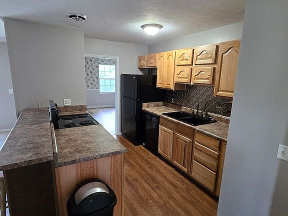 4th image of 416 Ashley Ln