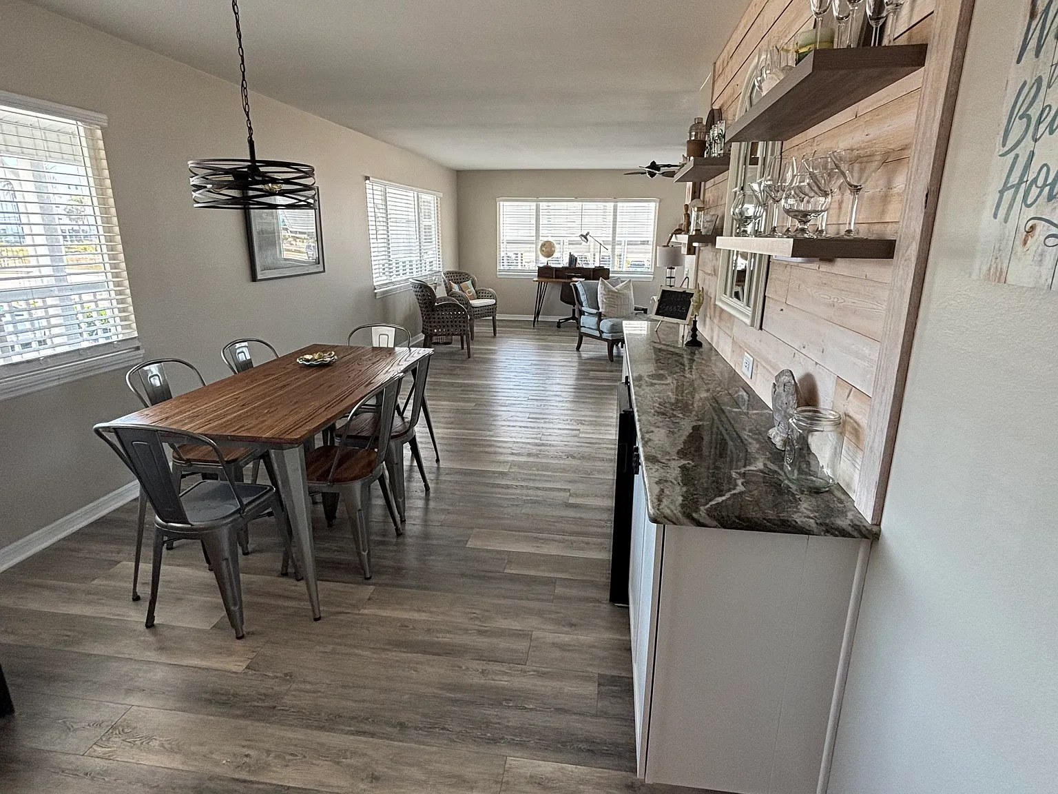 2 bed, 1326 sqft, $2,600 — Photo 4
