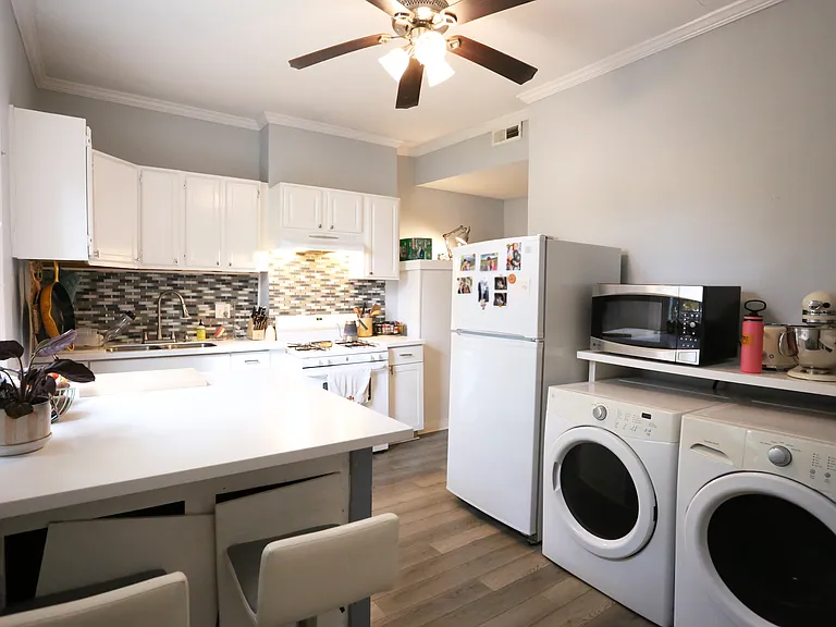 3001 1/2 E Marshall St #A — Photo 9