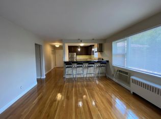 2 Walnut St #8A, Rye, NY 10580