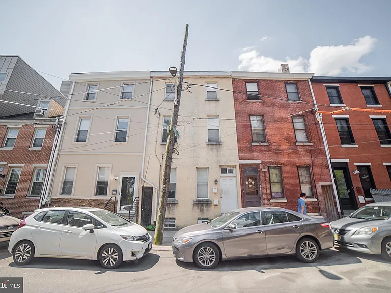 126 W Laurel St #2 — Photo 1