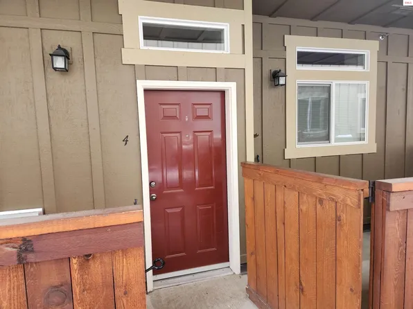 1602 Pine St APT 4, Sandpoint, ID 83864