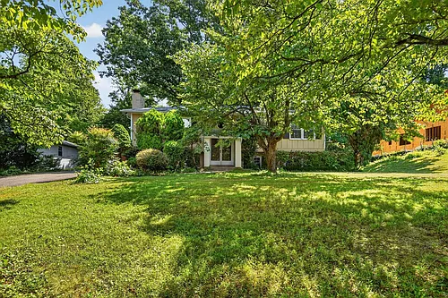 3409 Beverly Dr Photo 1