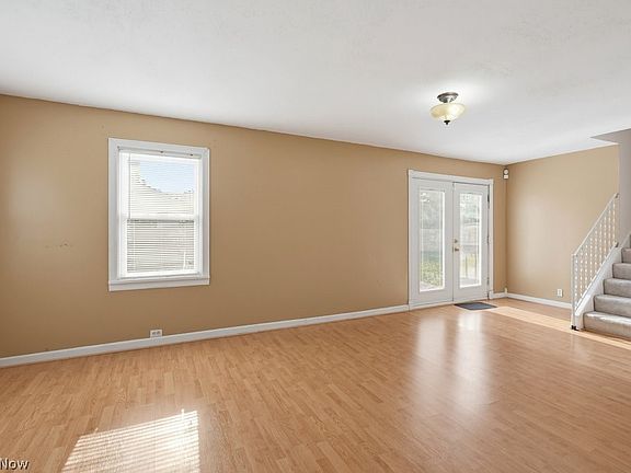 5th image of 34112 Sylvia Dr