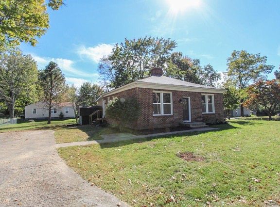 4th image of 12000 Donohue Ave