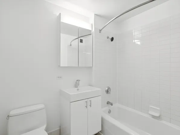 888 Main Street image 8 of 14