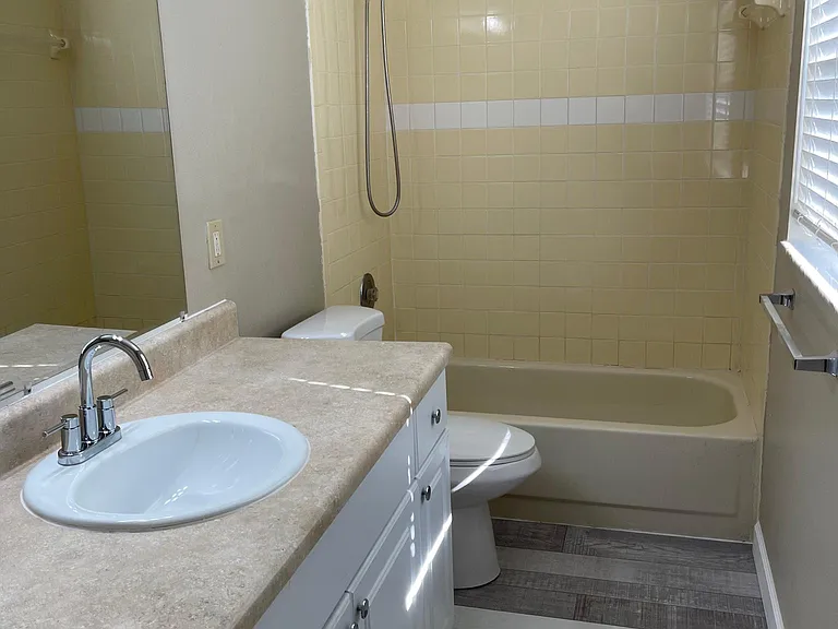 9303 Rockrose Dr — Photo 59