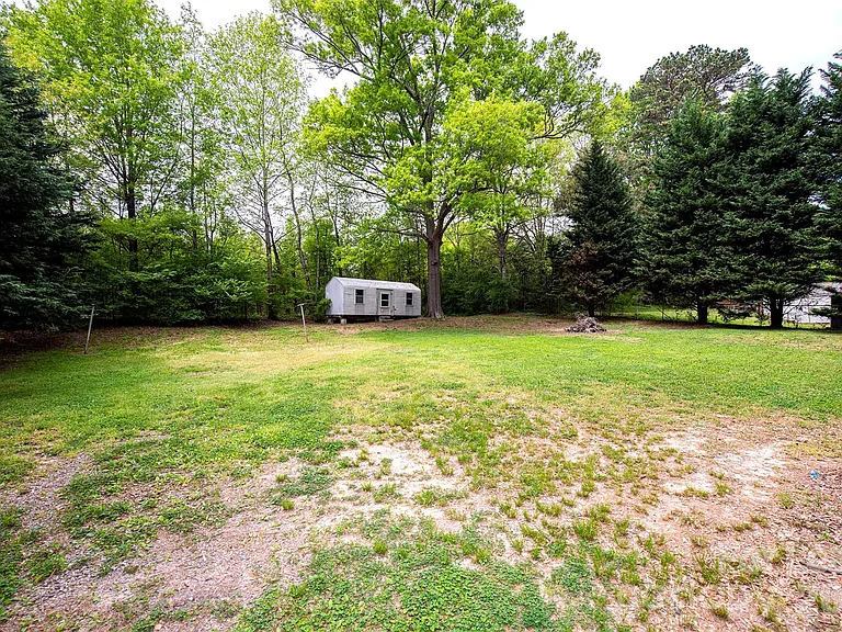 2711 Springbrook Cir — Photo 11