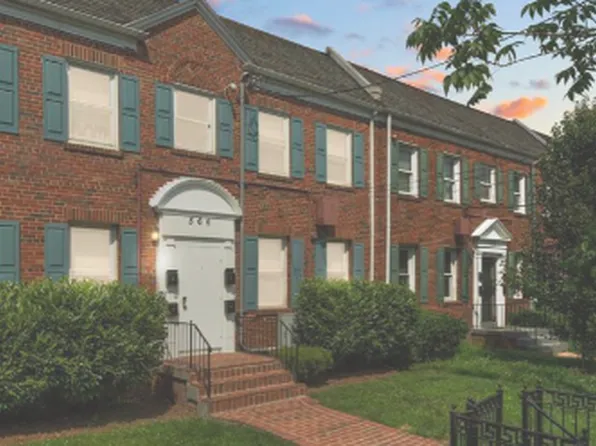 566 Newcomb St SE APT 3, Washington, DC 20032