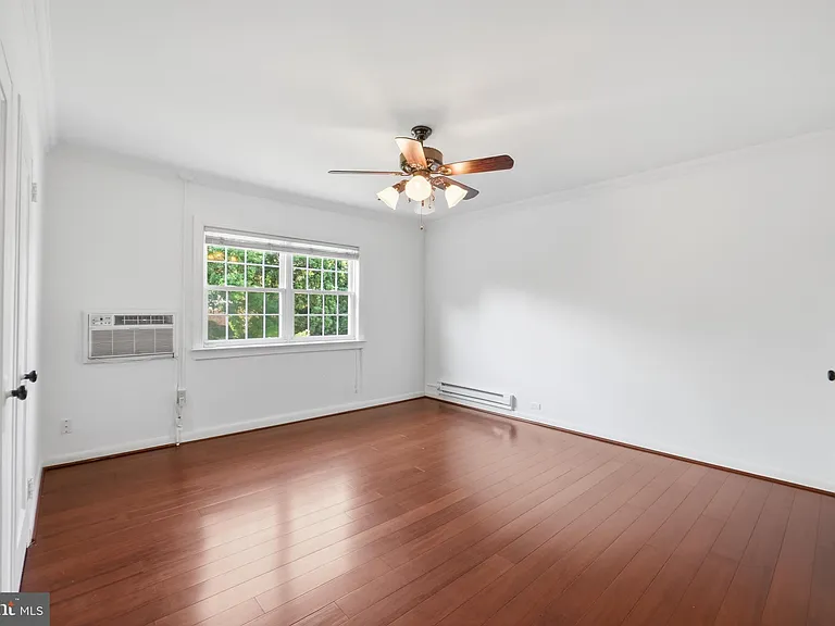 3430 Martha Custis Dr — Photo 19