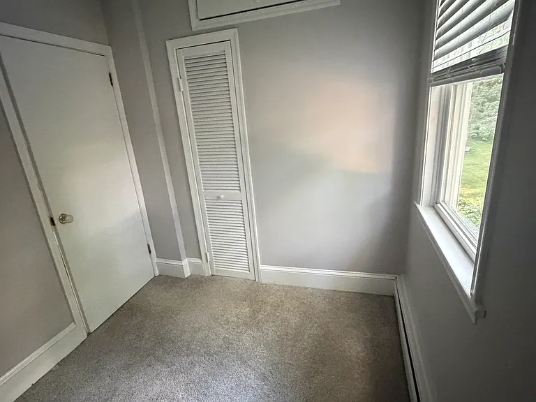 136 N Green St — Photo 9