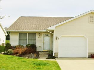 379 Spruce St, Barberton, OH 44203