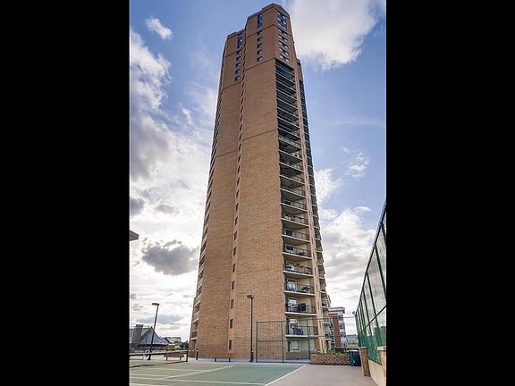 3rd image of 78 10th St E #P166