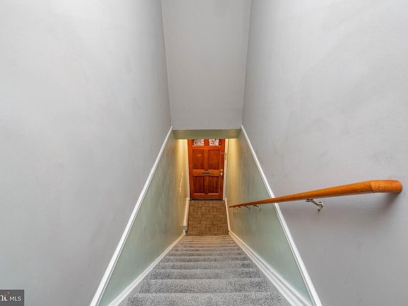 2nd image of 902 Garnet Dr