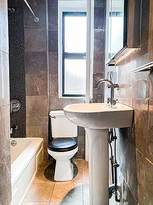 Rented by City Connections Realty | media 49