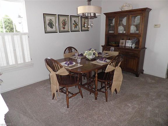 3rd image of 8480 Waterside Dr