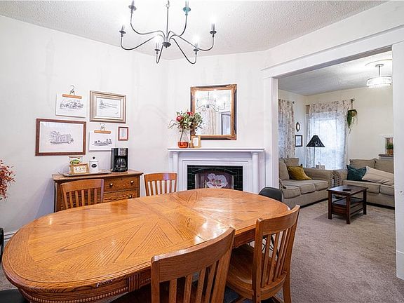5th image of 1221 Felix St