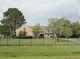 17324 Whirley Rd, Lutz, FL 33558