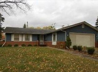 1122 Indian Dr, Elgin, IL 60120