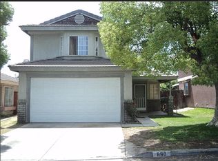 860 S Lamarr St, Rialto, CA 92376