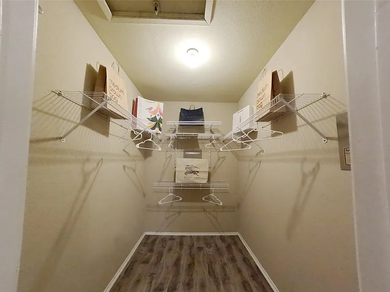 1881 Bering Dr #6 — Photo 27