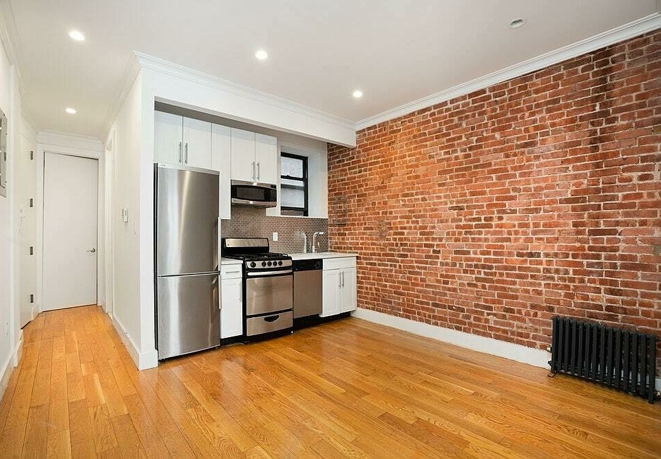1st image of 150 W 84th St APT 3D